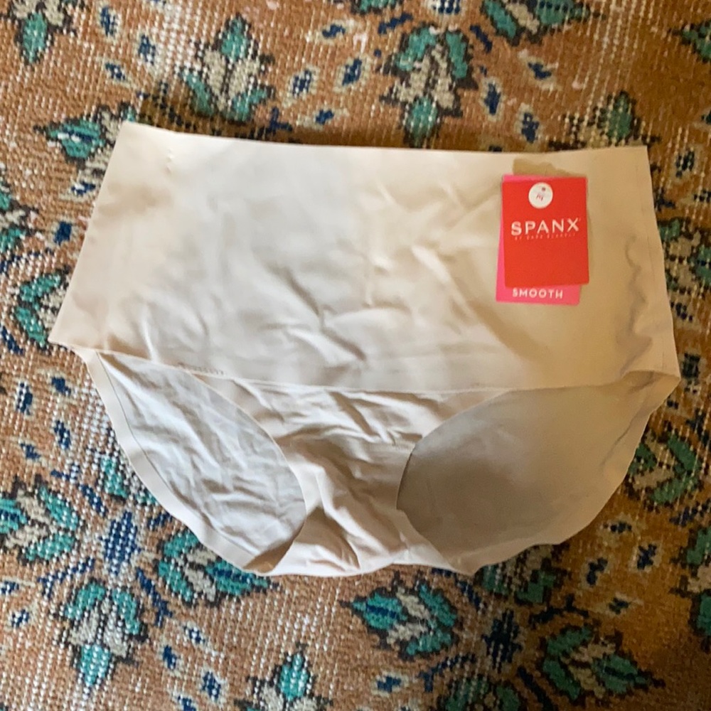 NWT never worn Spanx seamless underwear